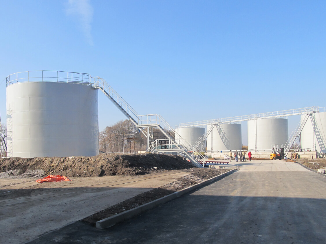 Тендер резервуары. Tank Farm.